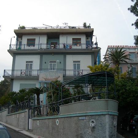 B&B La Nave Nápoles Exterior foto