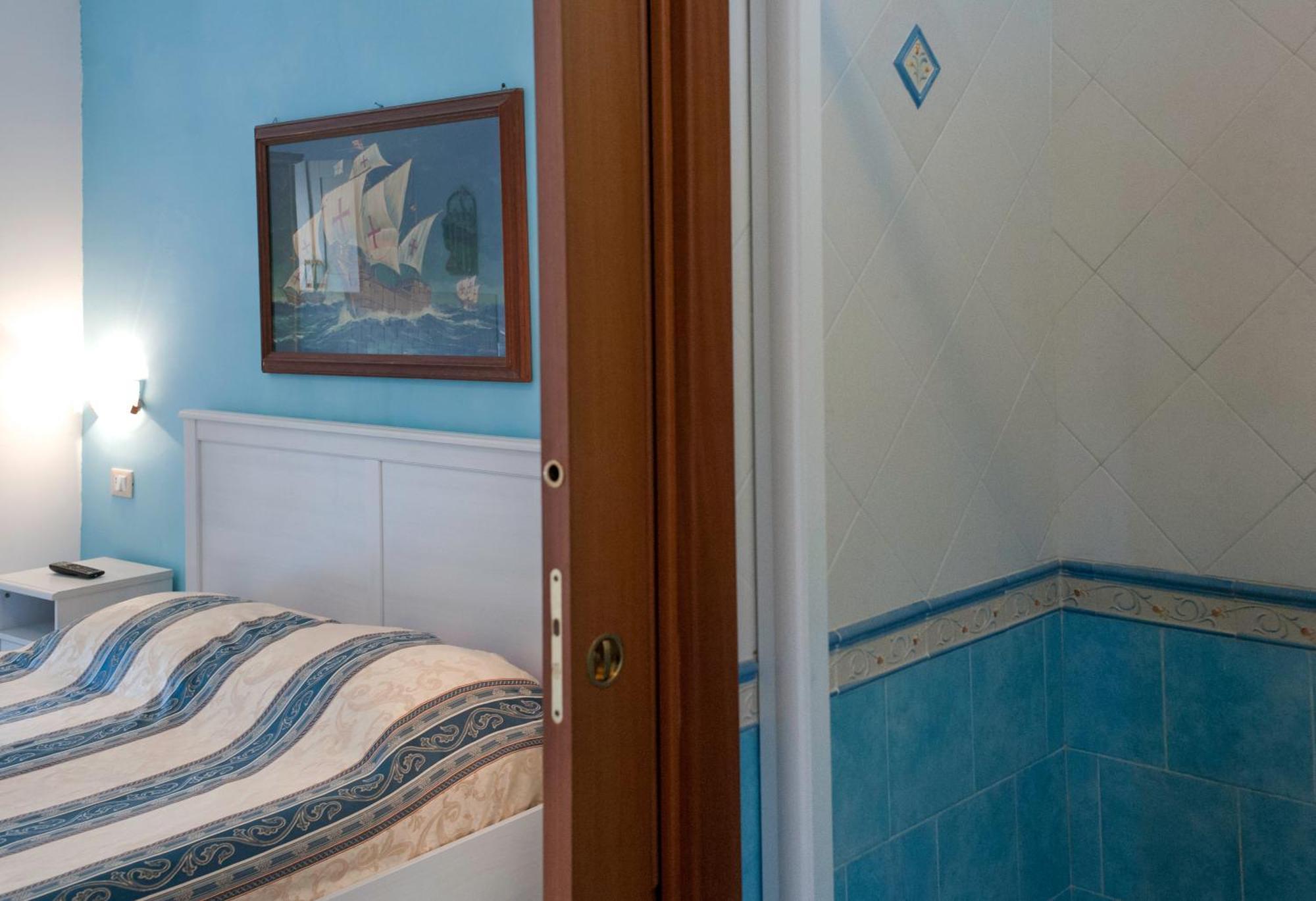 B&B La Nave Nápoles Habitación foto