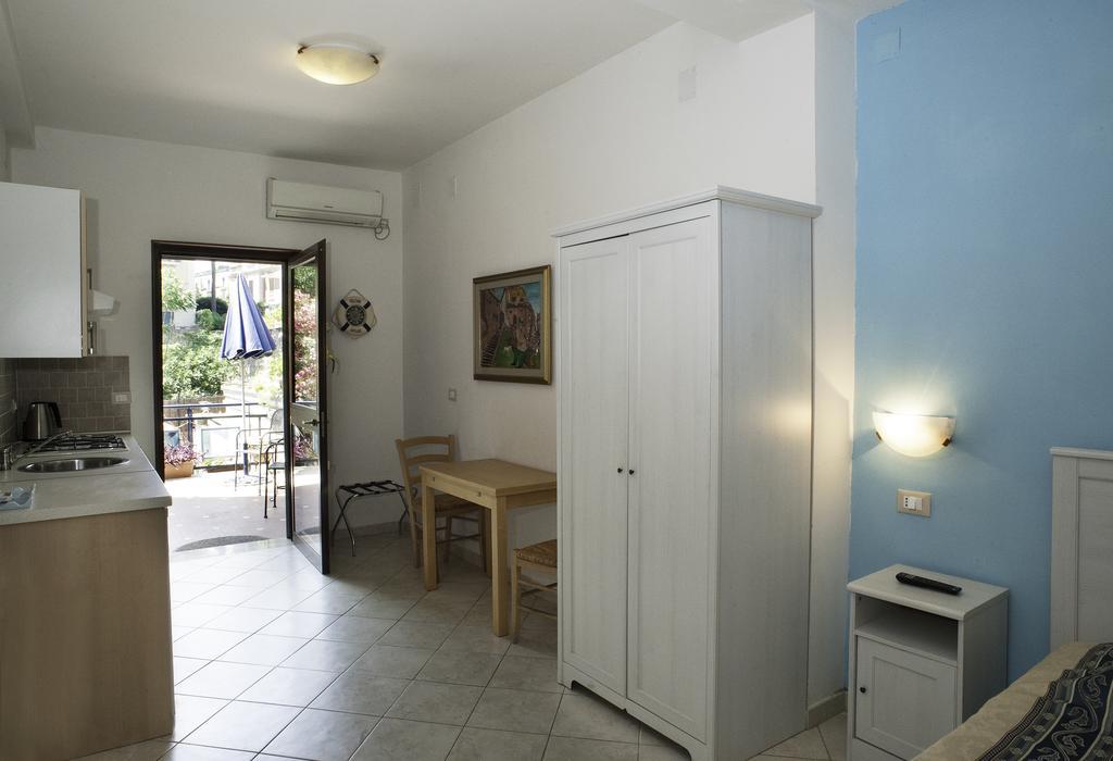 B&B La Nave Nápoles Habitación foto